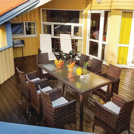 Five-bedroom Holiday In Ferienhaus *