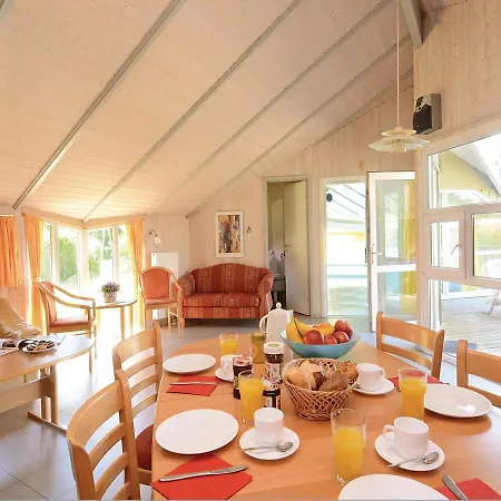 Ferienhaus Five-bedroom Holiday In