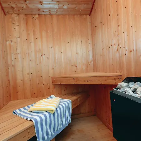 Five-bedroom Holiday In * Gross Mohrdorf