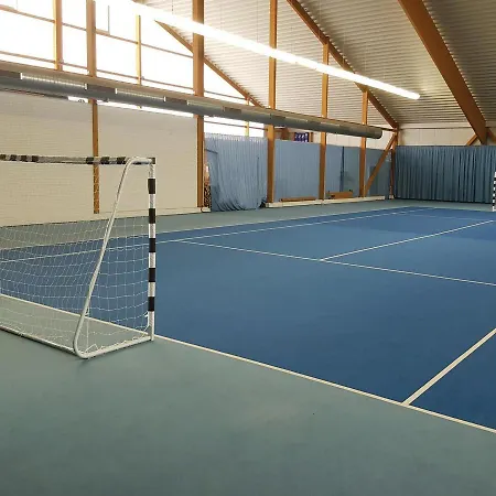 Five-bedroom Holiday In Ferienhaus *